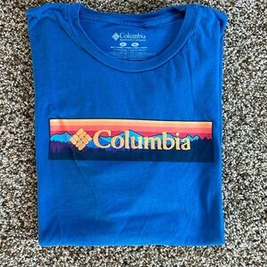 Columbia men’s L shortsleeved blue tee shirt